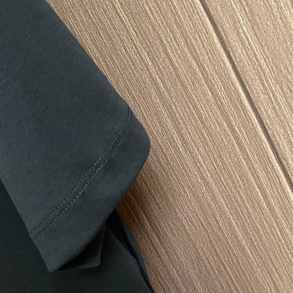 Kiton Black Round Neck Short Sleeve T-Shirt - Picture 6 of 7